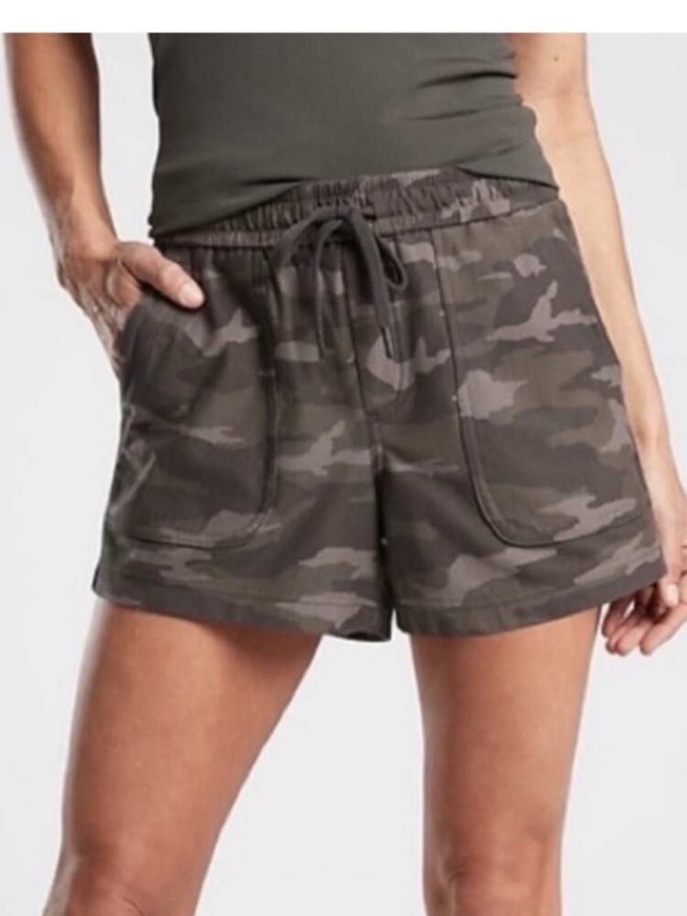 Athleta Farallon Green Camo Drawstring Shorts | 8